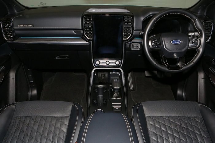 2024 Ford Everest Platinum