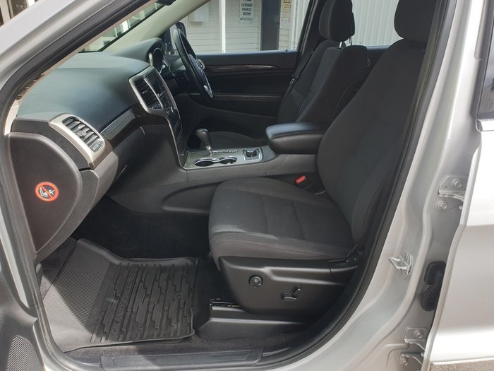 2012 Jeep Grand Cherokee Laredo (4x4)