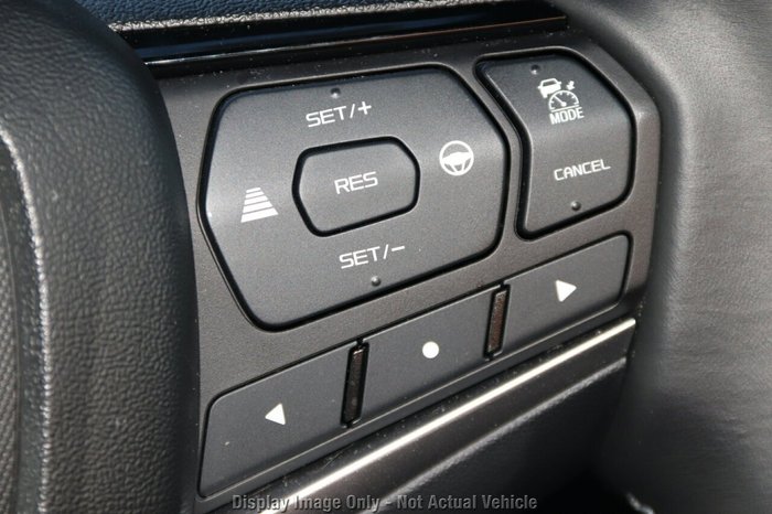 2025 Isuzu MU-X X-TERRAIN