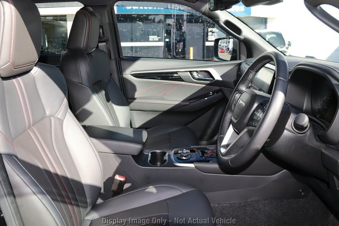 2025 Isuzu MU-X X-TERRAIN