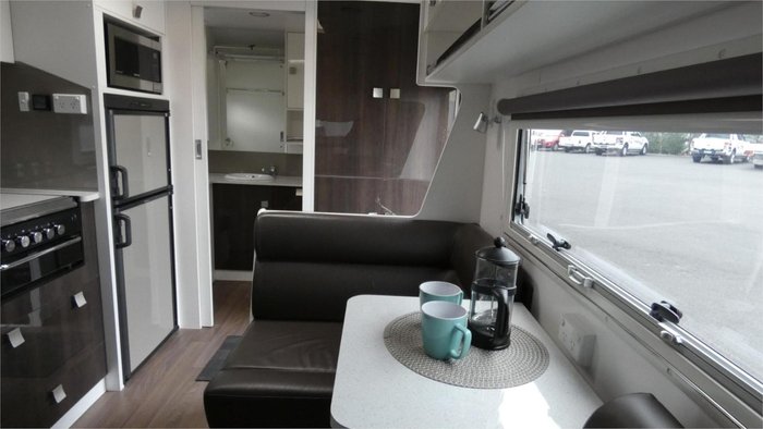2014 Concept Belmont White