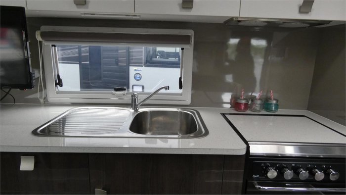 2014 Concept Belmont White