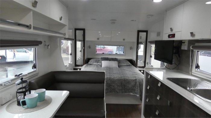 2014 Concept Belmont White