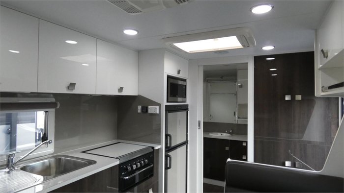 2014 Concept Belmont White
