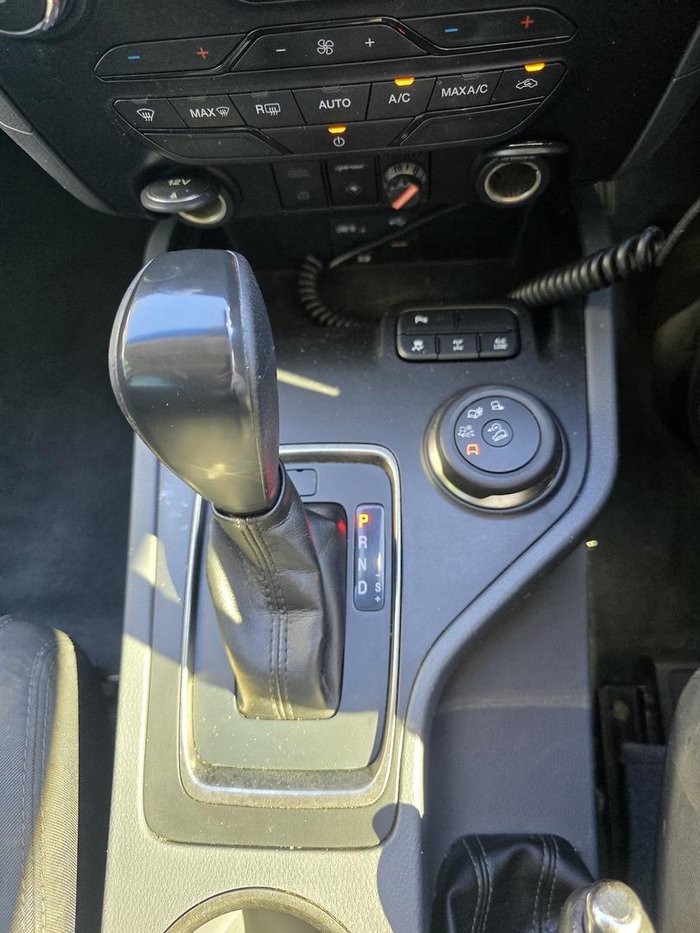 2016 Ford Everest Trend UA 4X4 Dual Range Cool White