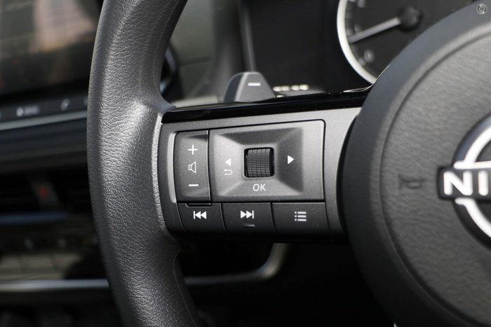 2025 Nissan X-TRAIL ST