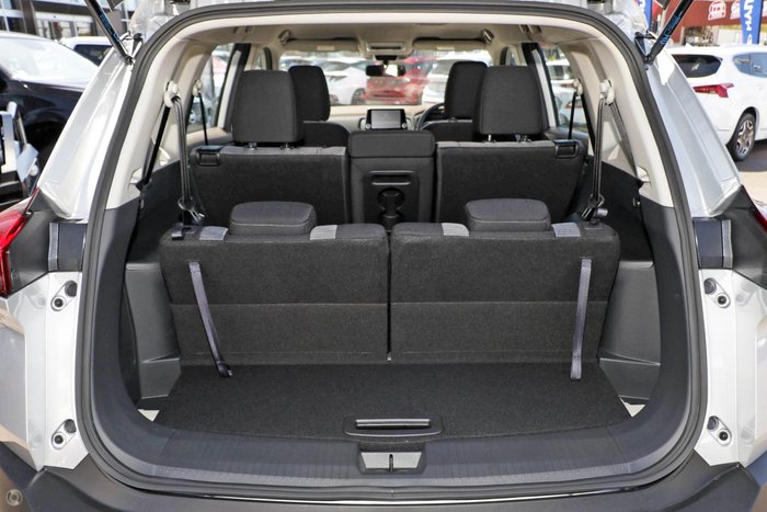 2025 Nissan X-TRAIL ST