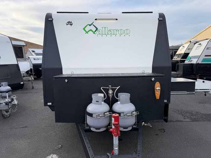 2021 Wallaroo Caravans Compact 16.6