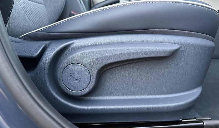 2025 Hyundai Venue Elite QX.V5 MY25 Denim Blue with Chalk White Roof