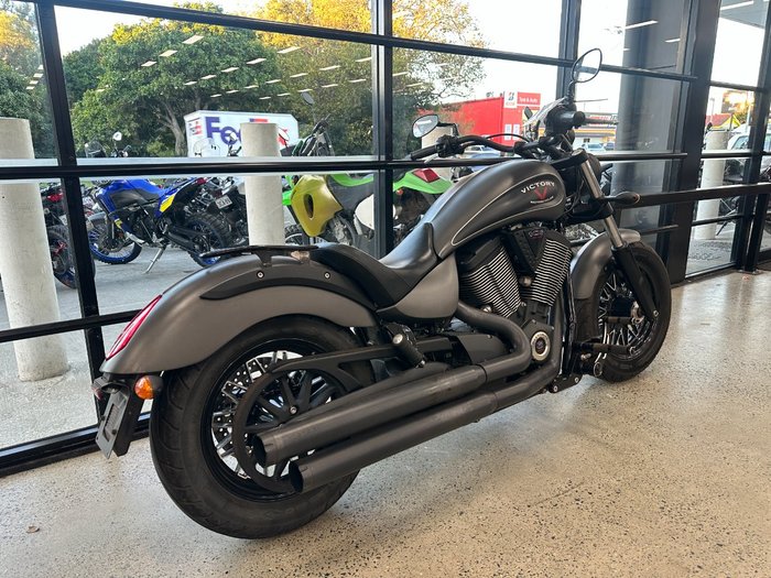 2015 VICTORY GUNNER Grey