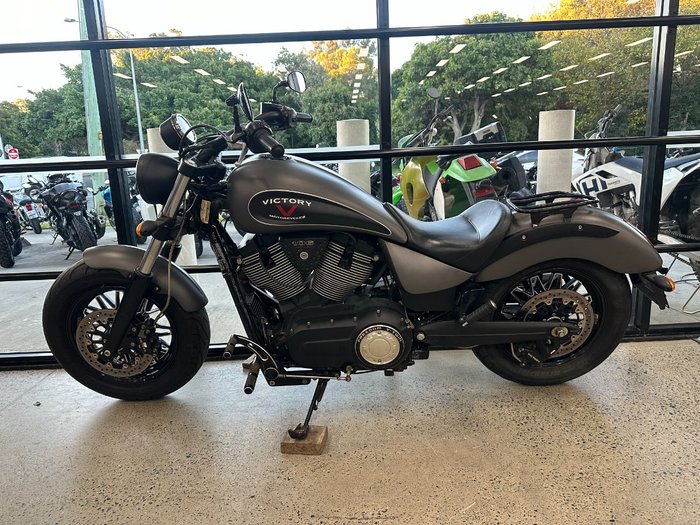2015 VICTORY GUNNER Grey