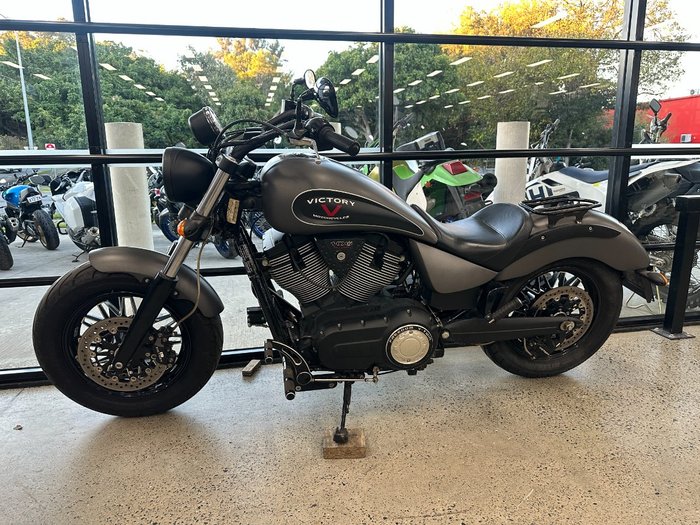 2015 VICTORY GUNNER Grey