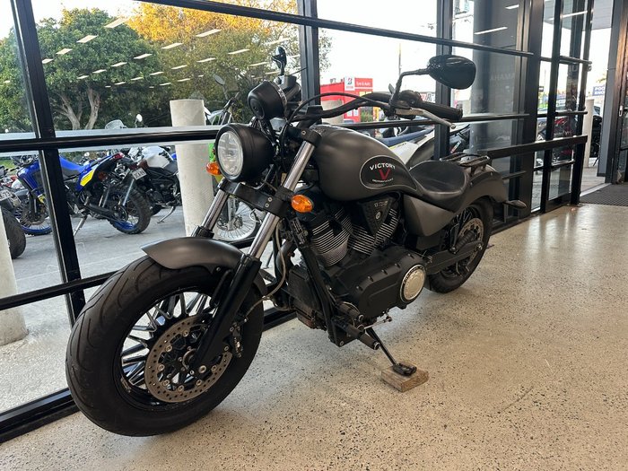 2015 VICTORY GUNNER Grey