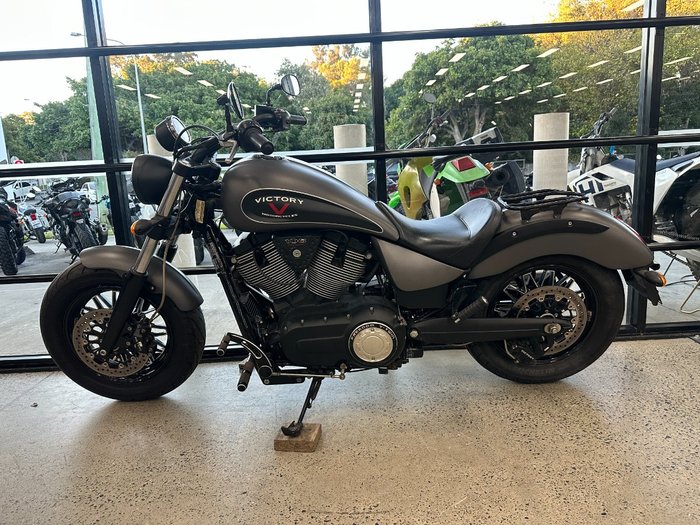 2015 VICTORY GUNNER Grey