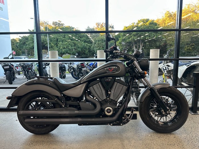 2015 VICTORY GUNNER Grey