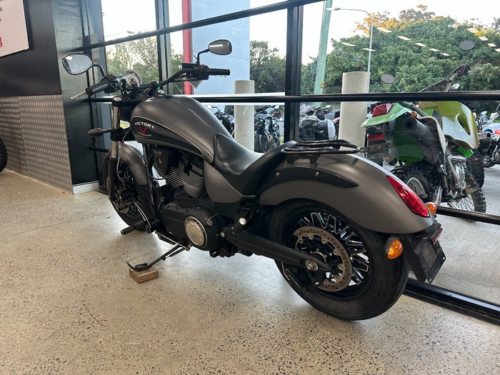 2015 VICTORY GUNNER Grey