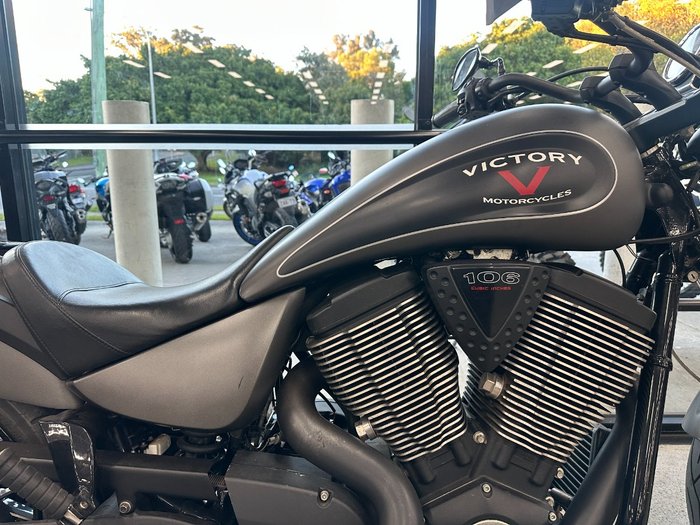 2015 VICTORY GUNNER Grey