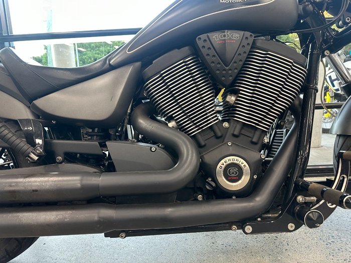 2015 VICTORY GUNNER Grey