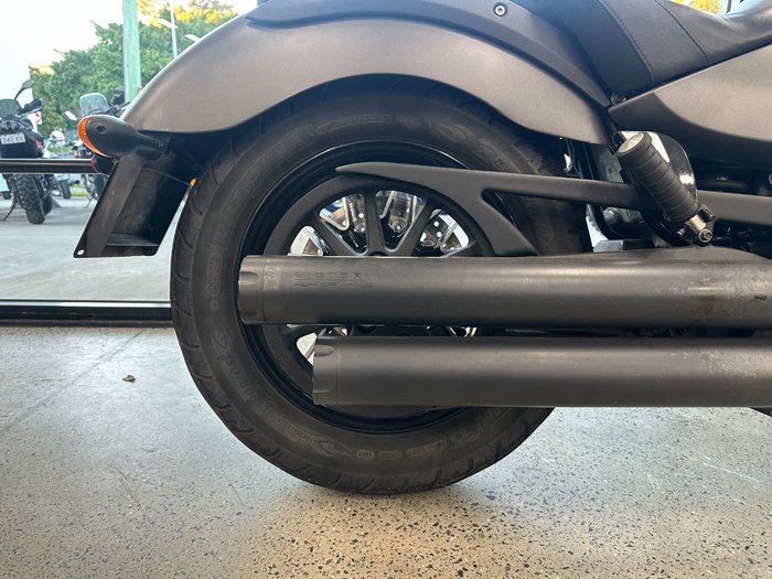 2015 VICTORY GUNNER Grey
