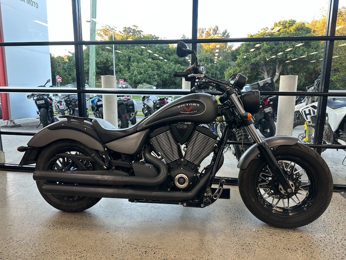 2015 VICTORY GUNNER Grey