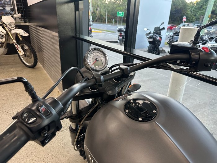 2015 VICTORY GUNNER Grey