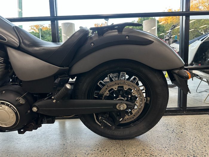 2015 VICTORY GUNNER Grey