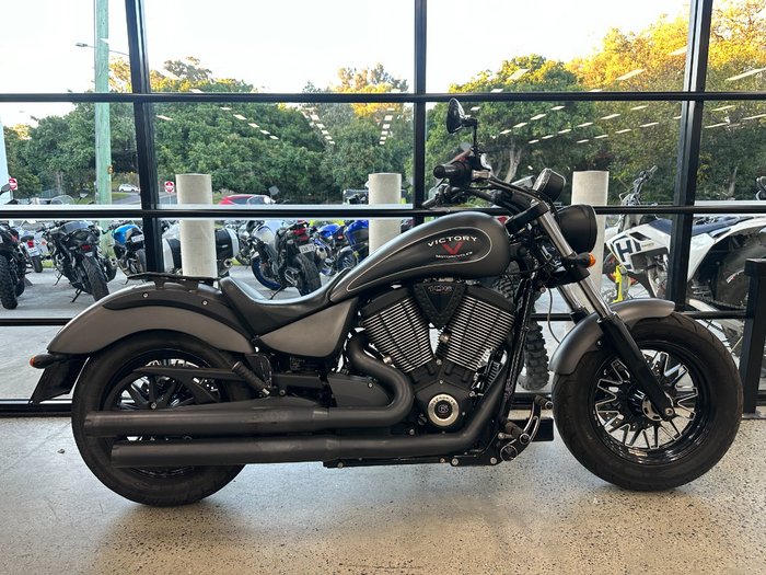 2015 VICTORY GUNNER Grey