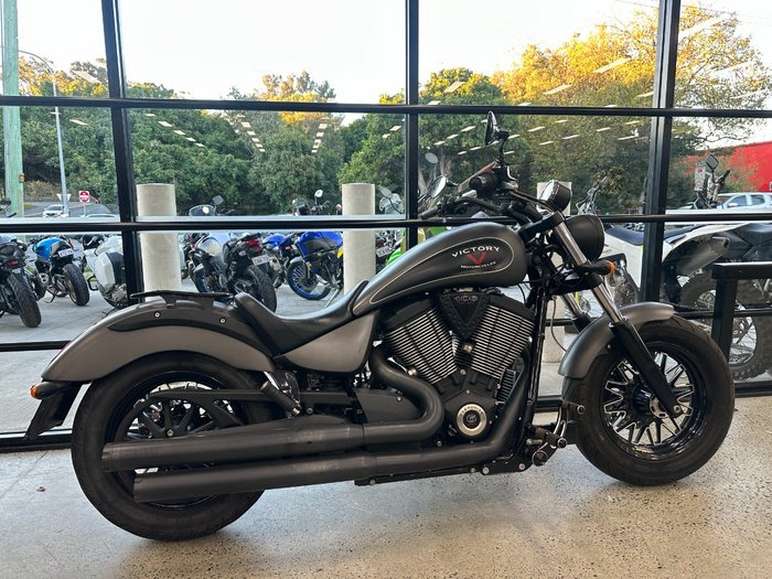 2015 VICTORY GUNNER Grey