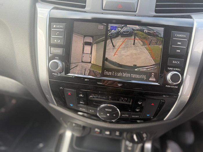 2025 Nissan Navara ST-X