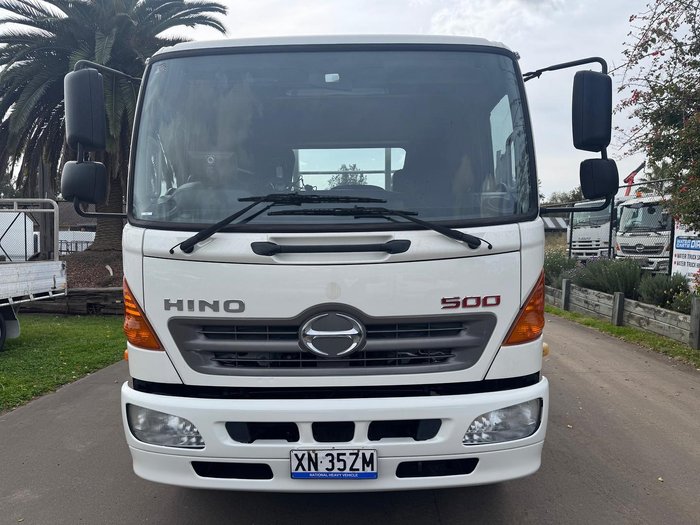 2013 Hino 500 1426 WHITE