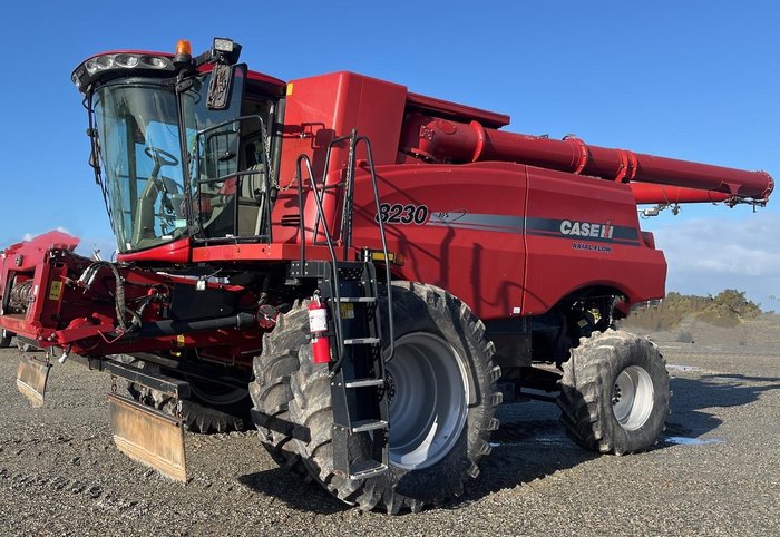 2014 CASE IH 8230 Red