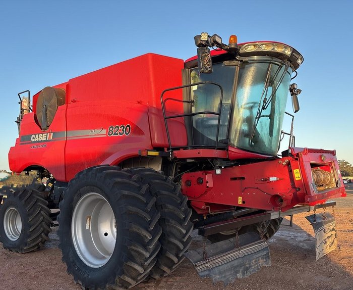 2014 CASE IH 8230 Red