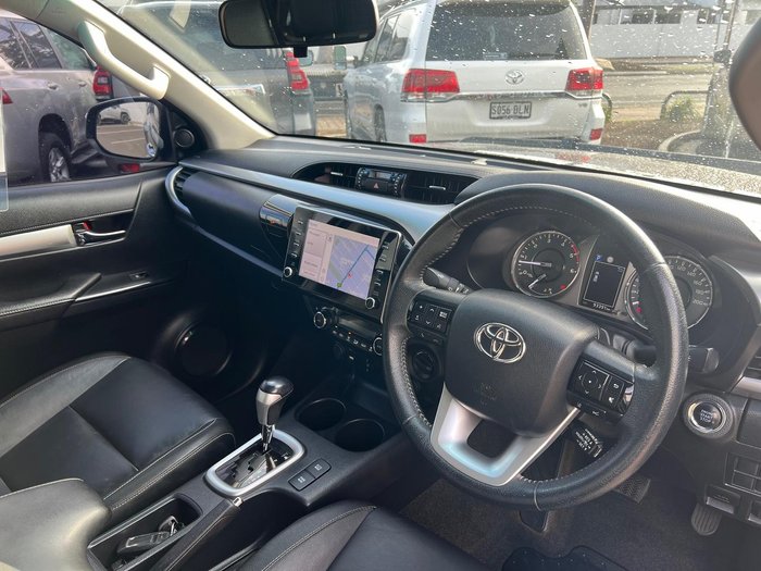 2021 Toyota Hilux SR5