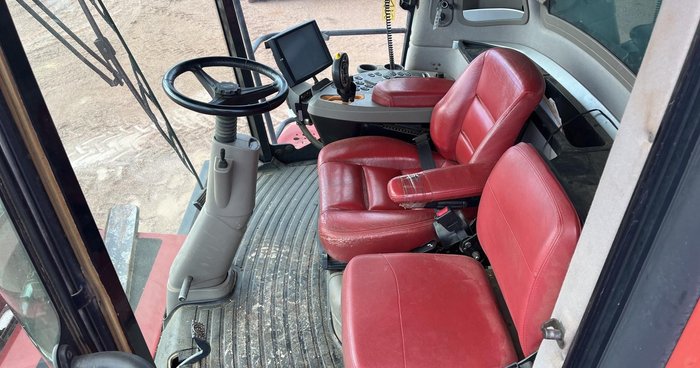 2013 CASE IH 8230 Red