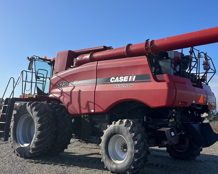 2013 CASE IH 8230 Red