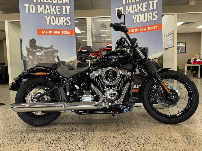 2025 Harley-Davidson Street Bob 117 (FXBB) Softail Black