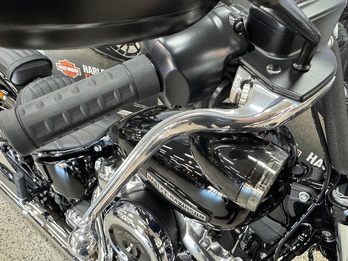2025 Harley-Davidson Street Bob 117 (FXBB) Softail Black