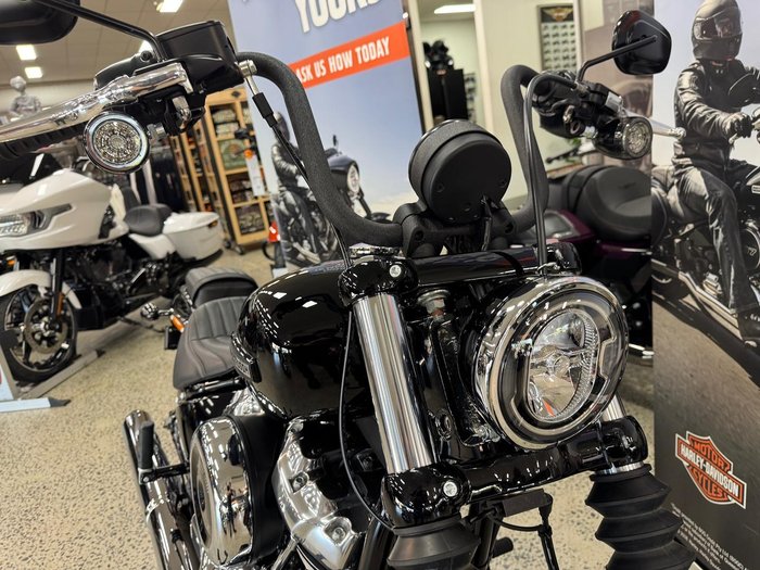 2025 Harley-Davidson Street Bob 117 (FXBB) Softail Black