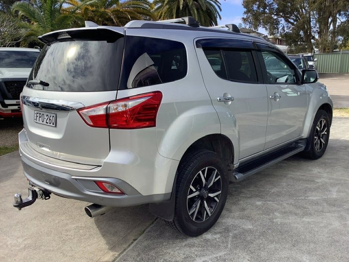2021 Isuzu MU-X LS-T
