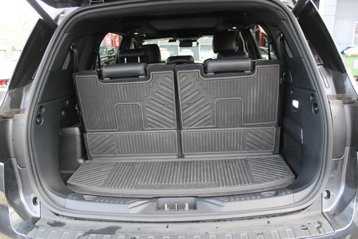 2024 Ford Everest Platinum