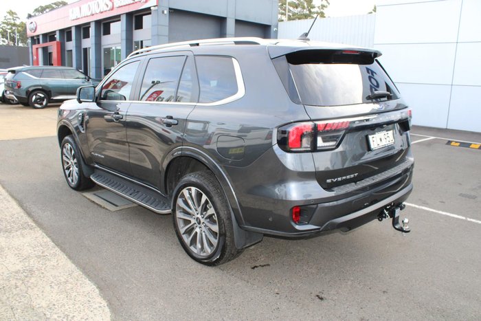 2024 Ford Everest Platinum