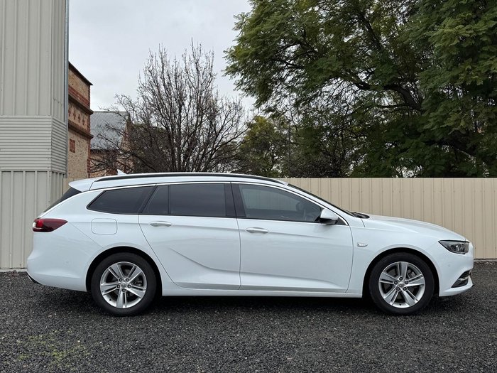 2020 Holden Commodore LT