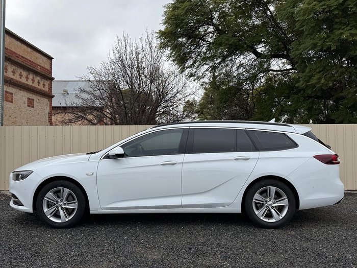 2020 Holden Commodore LT