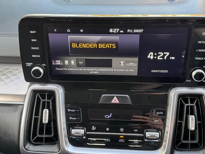 2022 Kia Sorento Sport
