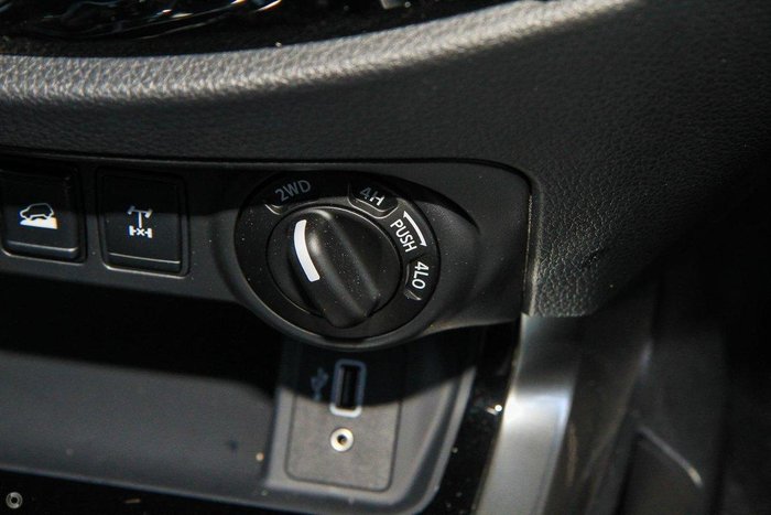 2025 Nissan Navara ST-X D23 MY25 4X4 Dual Range Black Star