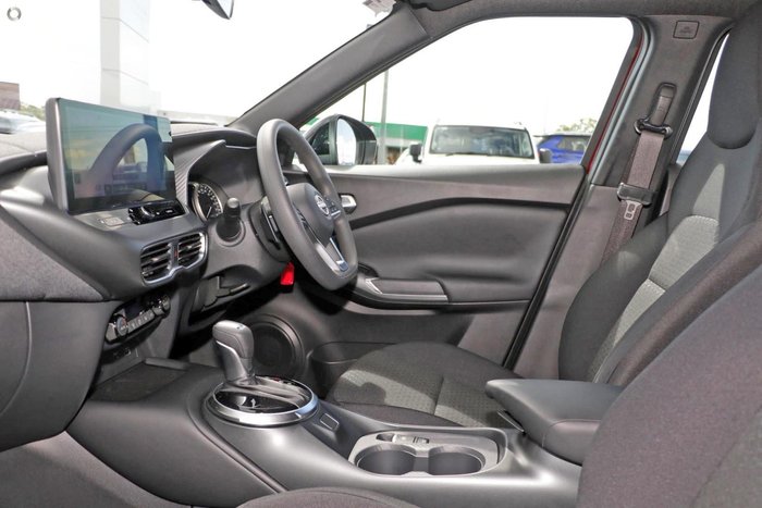 2025 Nissan JUKE ST+
