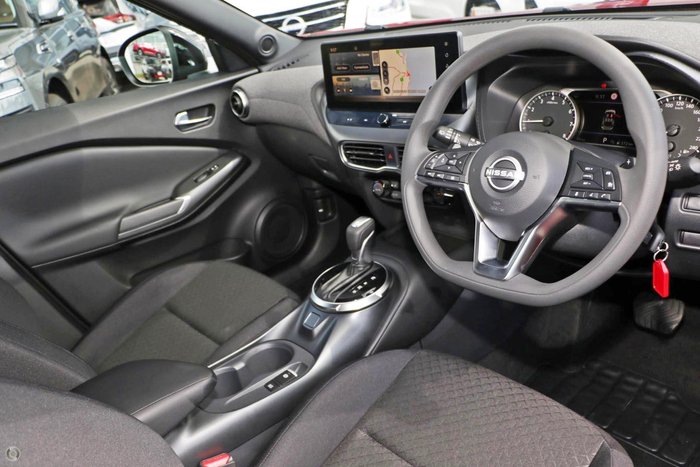 2025 Nissan JUKE ST+