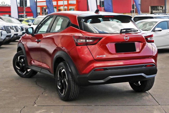 2025 Nissan JUKE ST+
