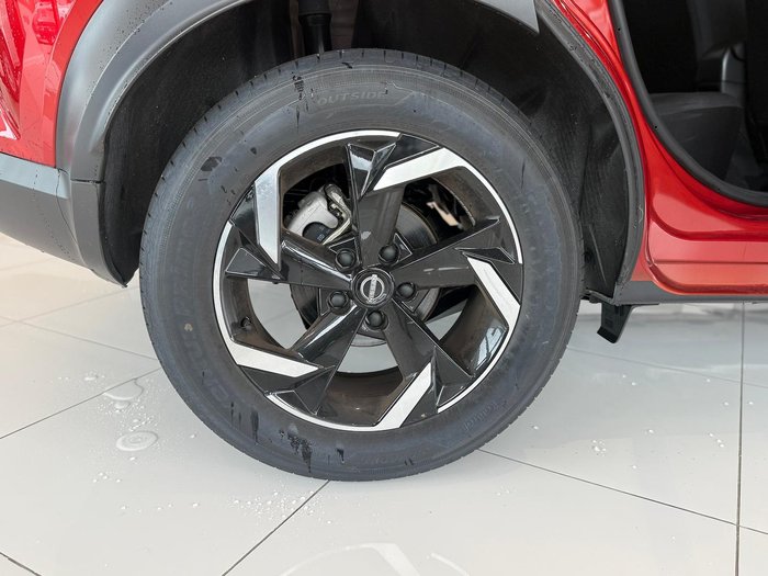 2024 Nissan JUKE ST+