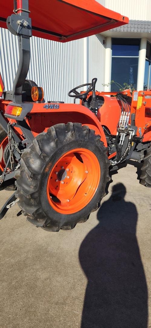 Kubota L3800